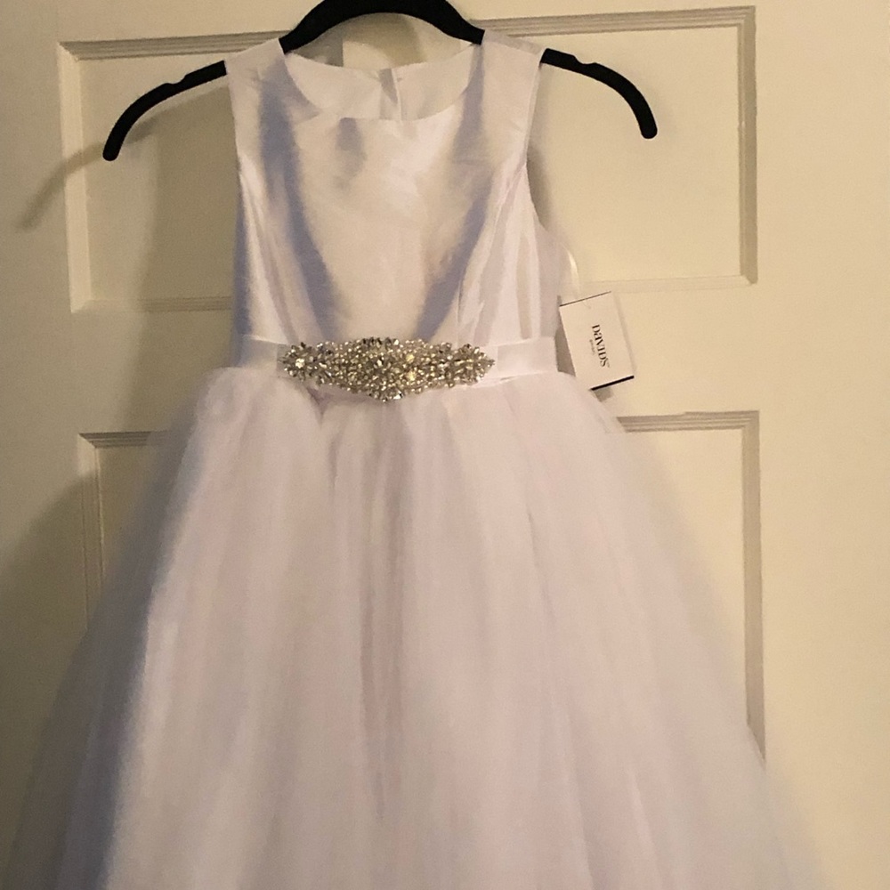 Girls size 10 white formal w tulle skirting NWT